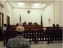 Putusan Sela Majelis Hakim Sengketa Tanah Gogol Gresikan Krian Mengambang.