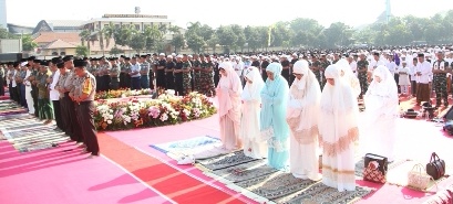 Karhutla dan Kemarau Panjang Landa Indonesia,  Ribuan Warga Jatim Gelar Sholat Istisqa