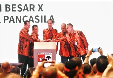 Pakai Kemeja Loreng Orange Jokowi Buka Acara Musyawah Besar Ke 10 Pemuda Pancasila