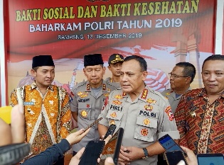 Polri Gelar Bakti Sosial di Sampang