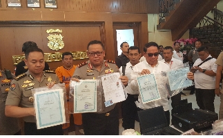 Polda Jatim Tangkap Pengangguran Pembuat Dokumen Kependudukan Palsu