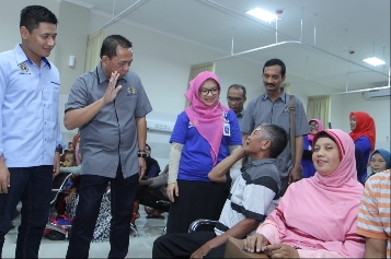 PWI Jatim Gelar Operasi Katarak Gratis