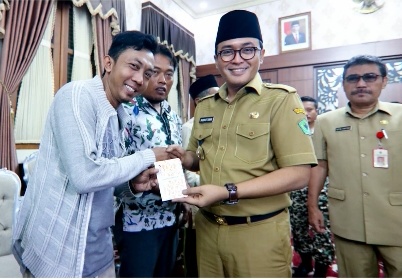 Pemkab Pamekasan Berikan Bantuan kepada Ratusan Warga Korban Bencana Alam