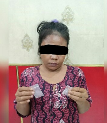 PEREMPUAN PENGGUNA SHABU DIJEBLOSKAN TAHANAN POLSEK KENJERAN
