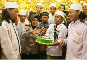 GIAT MAJELIS DZIKIR MAULIDDUROSUL S.A.W DIDEPAN MAKO POLRES PELABUHAN TANJUNG PERAK