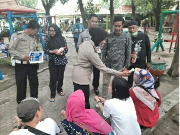 POLSEK KENJERAN MELAKSANAKAN GIAT BERSIH-BERSIH BERTUJUAN ANTISIPASI VIRUS CORONA