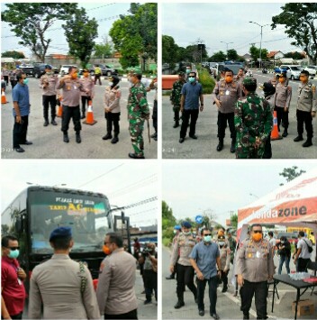 KAPOLDA JATIM DIDAMPINGI KAPOLRES PELABUHAN TANJUNG PERAK MELAKUKAN ANTISIPASI COVID-19 DIJALUR SURAMADU