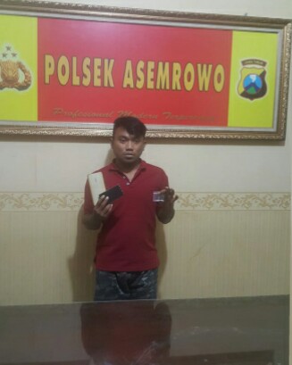 PEMUDA BERPROFESI GANDA JAGA WARKOP DAN JUAL SHABU DIJEBLOSKAN TAHANAN POLSEK ASEMROWO SURABAYA