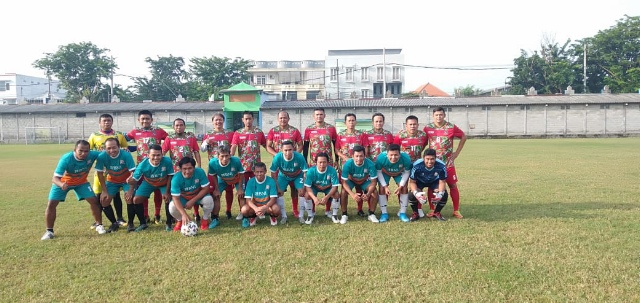 KOPIIRENG FC Bersama BNI 46 FC Tangkal Covid 19 di Lapangan Rewiin