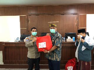 Polda Jatim Kembali Salurkan Bantuan Sembako