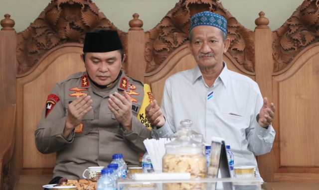 Kapolda Jatim Silaturahmi ke Ponpes Bumi Sholawat Sidoarjo