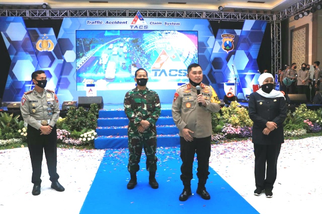 Kapolda Jatim Lauching Aplikasi TACS  Untuk Permudah Klaim Asuransi