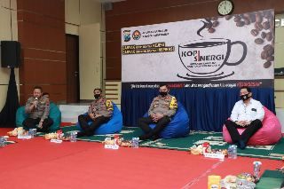 Pesan Kapolda Jatim Agar Masyarakat Tetap Sehat dan Produktif