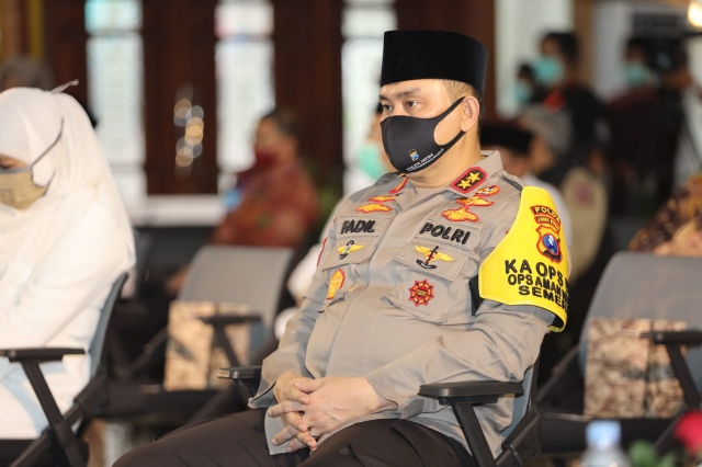 Kapolda Jatim Menghadiri Halal Bi Halal Secara Online Bersama Forkopimda, Tokoh Agama dan Tokoh Masyarakat