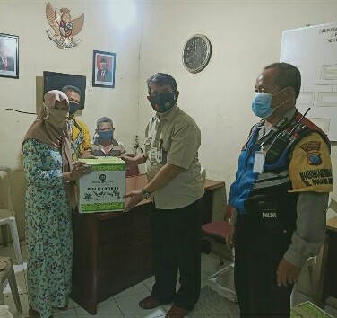 PEMBERIAN SEMBAKO WARGA ODP SEMBUH PASIEN COVID-19
