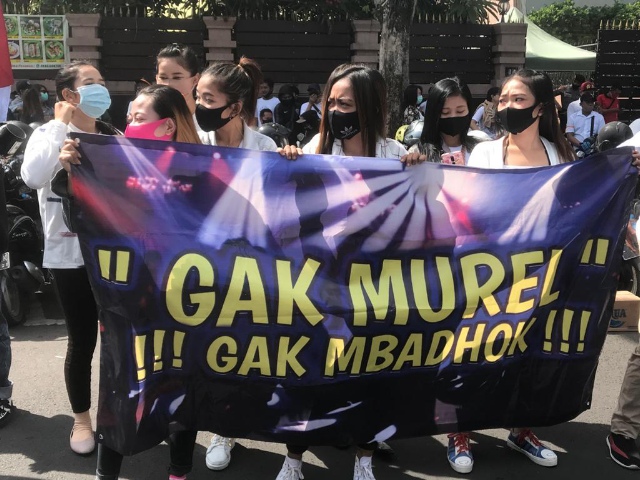 Wahai! Bu Risma… Kami ‘Gak Murel Gak Mbadhok’