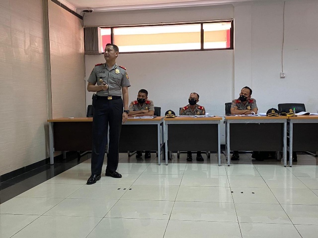 Di Masa Pandemi, Kompol Bobby Tetap Semangat Mengikuti Pembelajaran Jarak Jauh