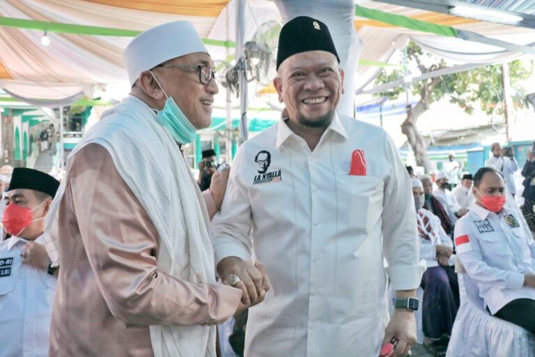 Hadiri Haul KH Hamid, LaNyalla Apresiasi Anggaran Pemerintah untuk Pesantren