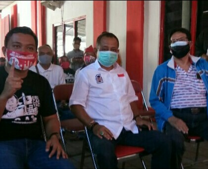 FUAD BERNADI ANAK IBU WALIKOTA SURABAYA TRI RISMAHARINI MERESMIKAN POSKO BARU PEMENANGAN ERJI