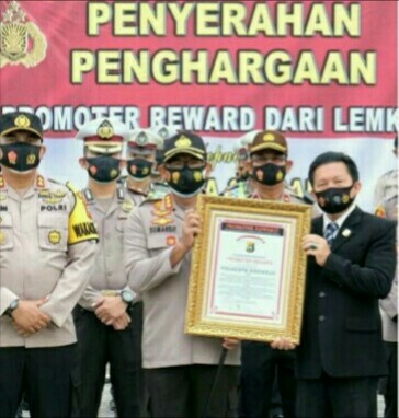 POLRESTA SIDOARJO RAIH PROMOTER REWARD DARI LEMKAPI (LEMBAGA KAJIAN STRATEGIS KEPOLISIAN INDONESIA
