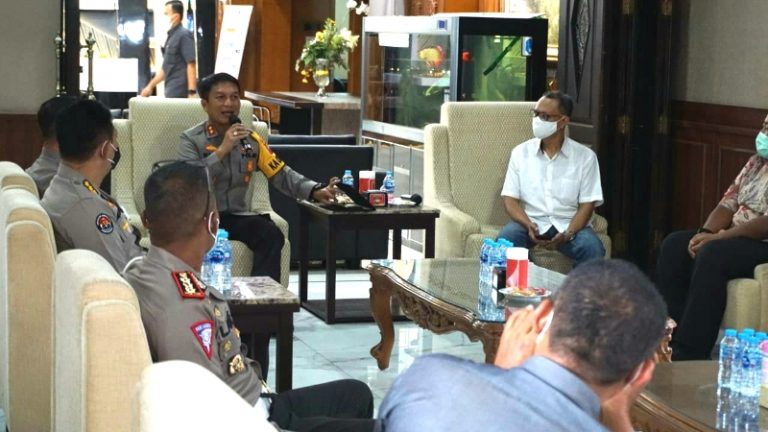 Kapolda Jatim dan Pimpinan Media Massa Jalin Komunikas