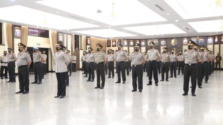 Kapolri Pimpin Kenaikan Pangkat 46 Pati Polri