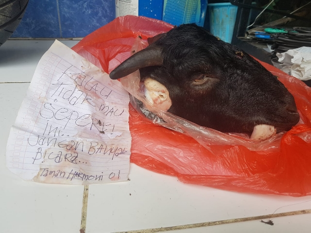 Pria yang Terkenal Kritis terhadap Wali Kota Risma ini Dapat Teror Penggalan Kepala