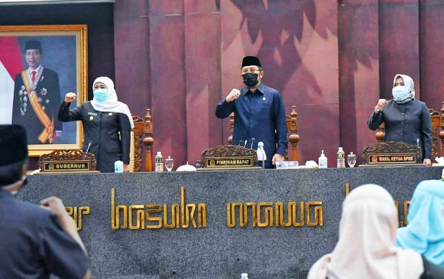 Khofifah: Perawat  Tulang Punggung  Layanan Kesehatan di Tengah Covid-19