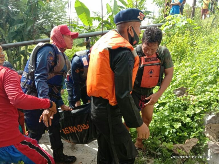 SAR Brimob Bojonegoro Temukan Korban Tenggelam di Sungai Grogolan Jetak Bojonegoro