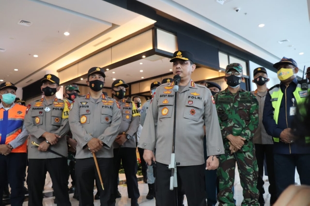 Wakapolri Tinjau Pengamanan Nataru di Pelabuhan Merak