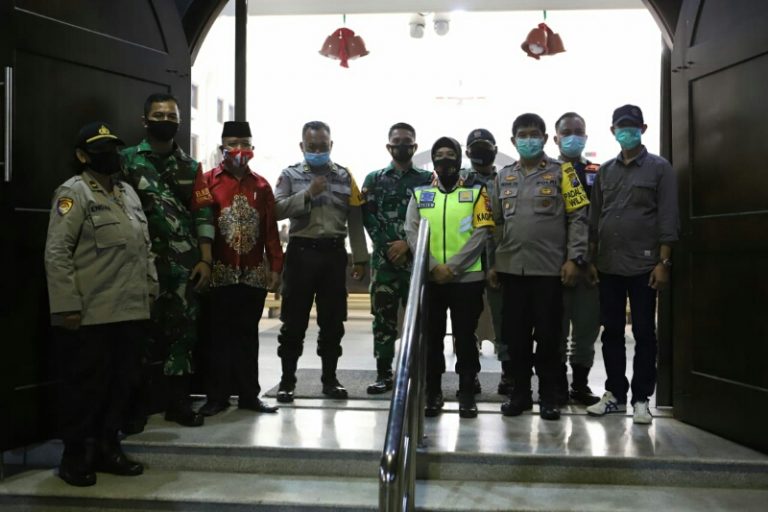 Pemantauan dan Pengamanan Gereja Katholik Santo Michael Saat Malam Natal