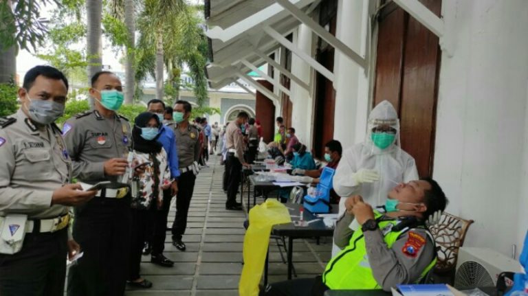 Polrestabes Surabaya Gelar Tes Swab Usai Amankan Pilkada