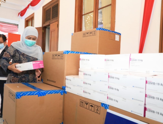 Pemprov Jatim Terima Bantuan Rapid Test Antigen dari BNPB