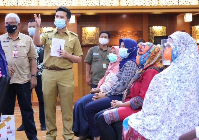 Penyaluran Bansos Covid-19, Pemprov Jatim Tekankan Skema Traffic
