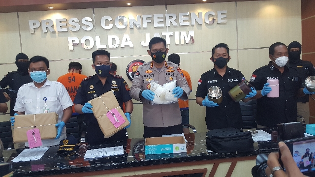 Ditresnarkoba Polda Jatim Ungkap Pengiriman Sabu 6 Kg