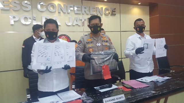Ditreskrimsus Polda Jatim Bekuk Mahasiswa Pemalsu Hasil Rapid Test
