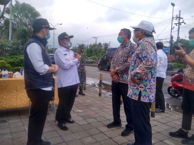 Wagub Emil dan Bupati Fadeli Sidak  Kerusakan Jalan Nasional