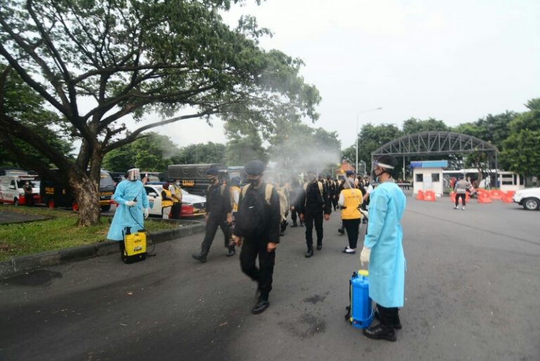Dansat Brimob Jatim Sambut Kedatangan Satgas Satbrimob Polda Jatim BKO Polda Papua
