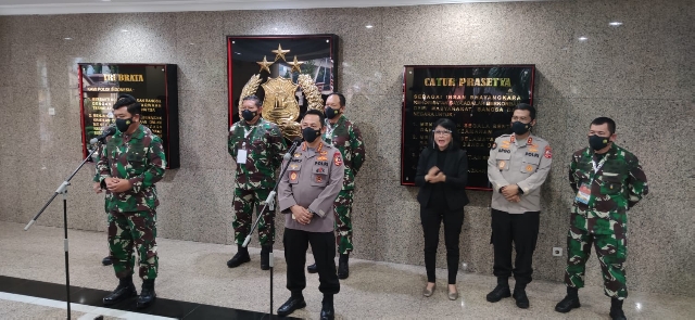 Sinergitas TNI-Polri Siap Kawal Vaksinasi dan Pemulihan Ekonomi