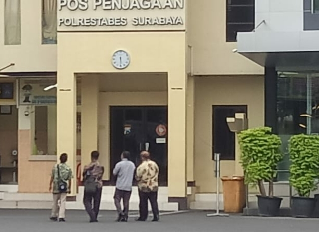 Dugaan Cabuli Siswinya Kepala Sekolah AF, Diperiksa Polrestabes Surabaya