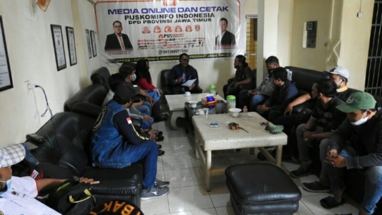 Ratusan Driver Ojek Online roda dua Mendatangi Puskominfo Indonesia Jatim