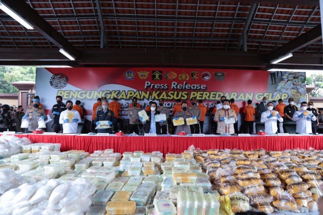 Polri Ungkap Peredaran 2,5 Ton Sabu, Jaringan Internasional