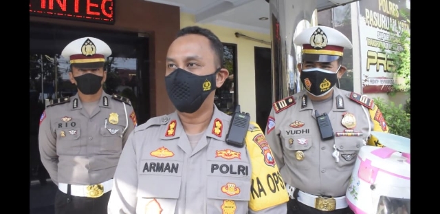 Pengguna Helm Megic Com Dapat Pembinaan dari Kapolres