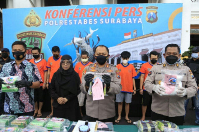 Satresnarkoba Polrestabes Surabaya Berhasil Mengamankan 20,5 Kg Sabu Jaringan Medan