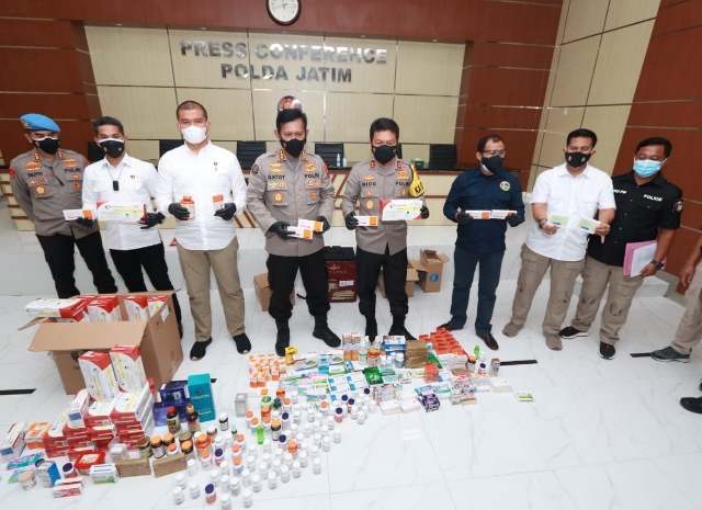 Satgas Gakkum Polda Jatim Sita 43 Jenis Obat dan Vitamin Ilegal