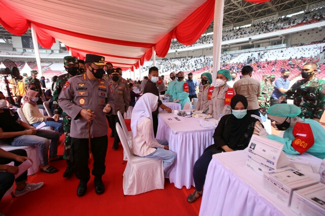 Peninjauan Vaksinasi Massal oleh Panglima TNI dan Kapolri di SUGBK