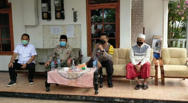 Vaksin Covid-19 Ke Pondok Pesantren Di Kabupaten Sampang dilaksanakan Door to Door Oleh Polres Sampang