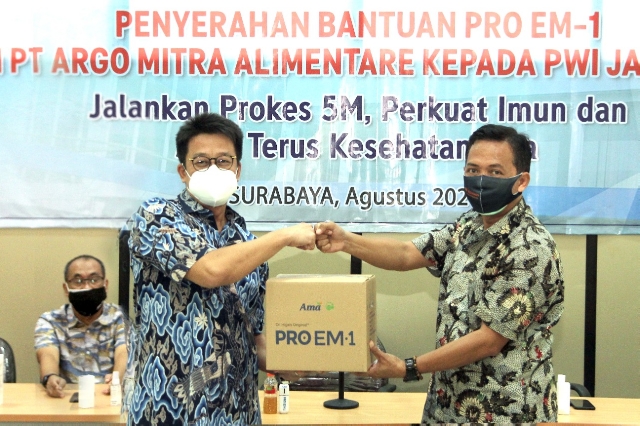 Bantu Penanganan Covid-19, PWI Jatim Terima Bantuan dari PT AMA