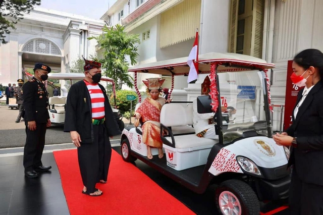 Gunakan Pakaian Madura di HUT RI, Bentuk Penghargaan Ketua DPD RI untuk Budaya Nusantara
