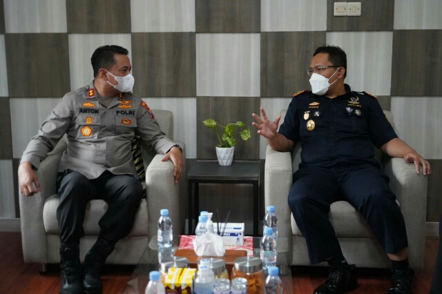 Kunjungan Kepala Bea Cukai ke Polres Pelabuhan Tanjung Perak, Diterima Kapolres